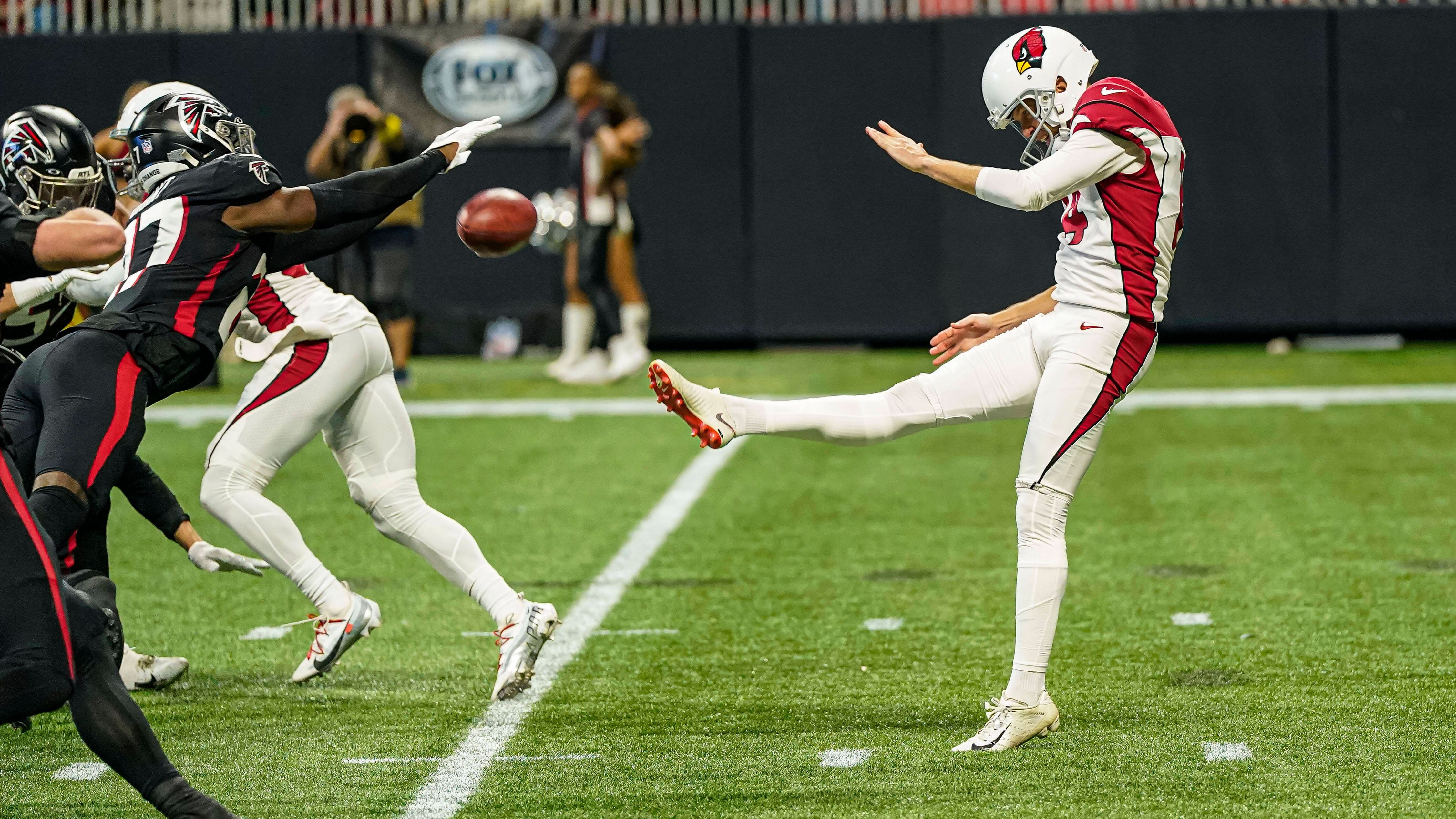 <strong>Platz 24: Arizona Cardinals</strong><br>Die Cardinals stellen sich bei den Field Goals etwas besser an. Auch die Defense zeigt gegen den Kickreturn gute Leistungen. Gegen den Punt haben sie hingegen einige Probleme. Die Punter sind NFL-Mittelmaß und auch im Return haperts.