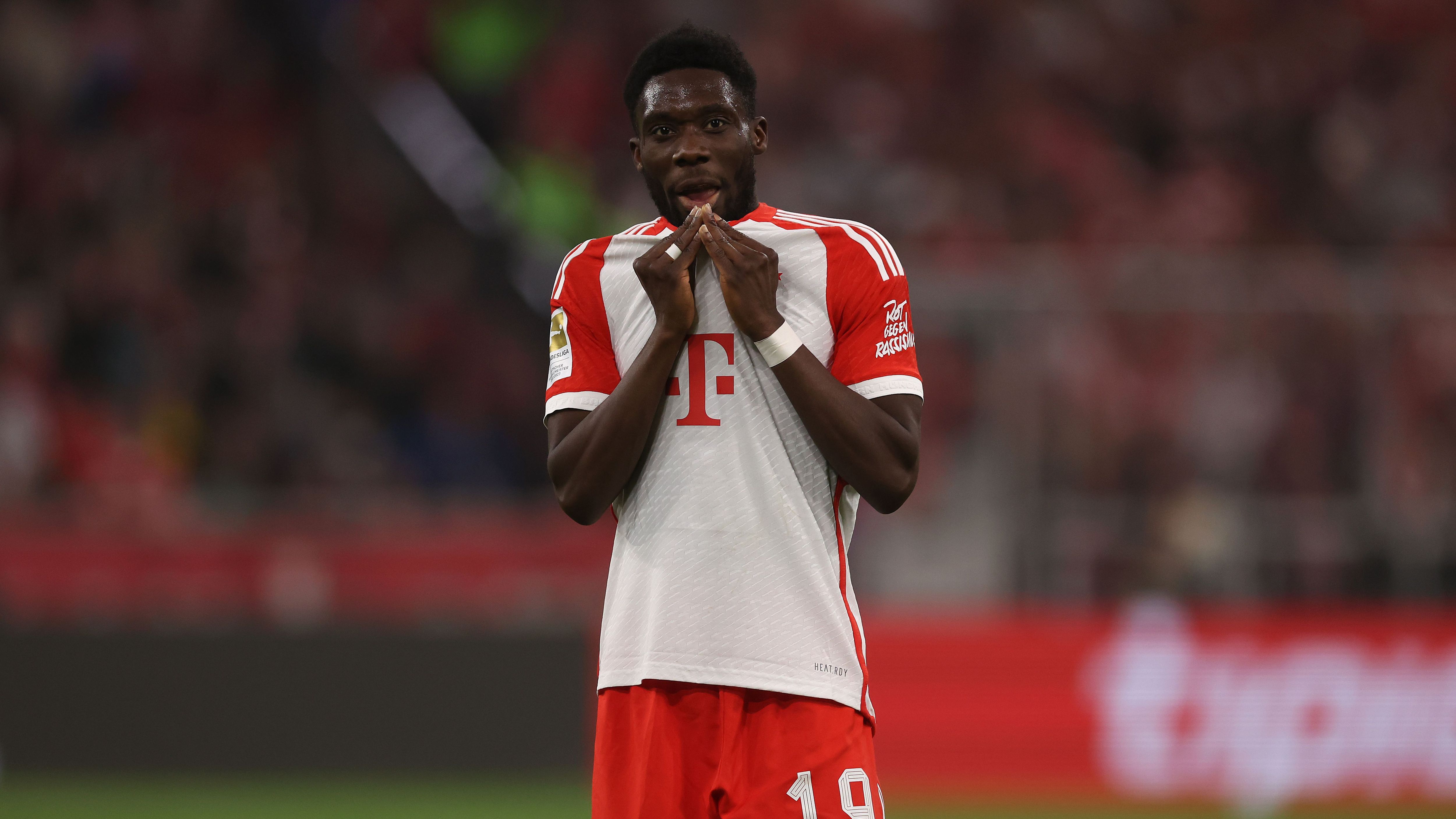 <strong>Verlierer: Alphonso Davies</strong><br>Seine Leistung im Hinspiel war nach anfänglichen Schwierigkeiten besser als sie vielerorts dargestellt wurde. Und doch zeigten die Bayern vor allem defensiv im Rückspiel eine derart stabile Leistung, dass auch die Rolle des Kanadiers automatisch hinterfragt wird. Ein Spieler mit seinem Talent hat immer einen Platz beim FCB – aber vermutlich längst nicht zu jedem Preis.