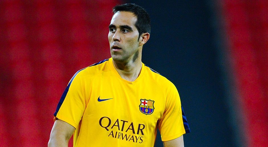 
                <strong>Claudio Bravo</strong><br>
                Claudio Bravo konnte bislang nicht endgültig von ter Stegen verdrängt werden. Eine Tatsache, die auch Guardiola aufgefallen sein dürfte. Laut der "Mundo Deportivo" haben sich beide Seiten sogar schon auf einen Vertrag verständigt. Einzig auf die richtige Ablöse müssen sich die beiden Klubs noch verständigen. Sollte dies nicht klappen, könnte Guardiola noch eine weitere interne Lösung parat haben.
              