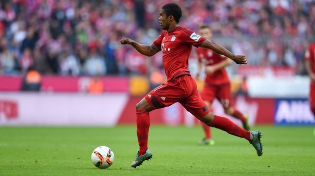 
                <strong>Douglas Costa</strong><br>
                Douglas Costa war der Königstransfer der Bayern im Sommer. Der Brasilianer stellte sich als Volltreffer hinaus. Mit seinen mittlerweile neun Assists in der Liga braucht er sich im europäischen Vergleich nicht zu verstecken. ran.de nennt die Assist-Könige der europäischen Top-Ligen.
              