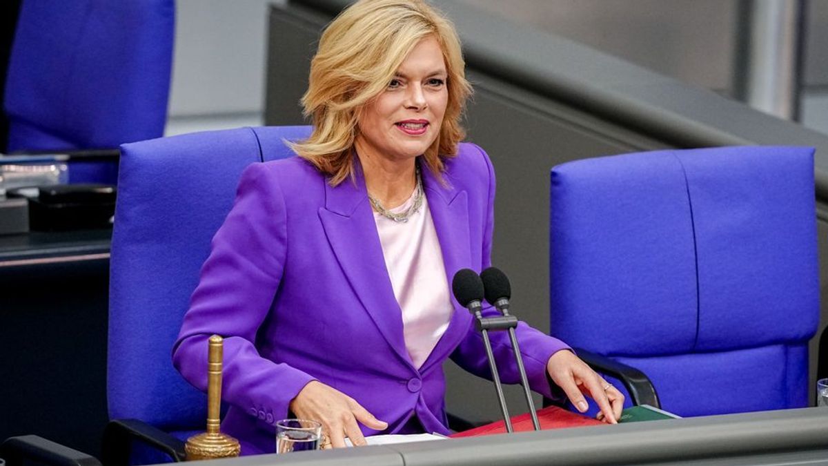 Julia Klöckner setzt auf klare Regeln: Keine Sticker, keine Selfies, weniger Ablenkung im Bundestag.