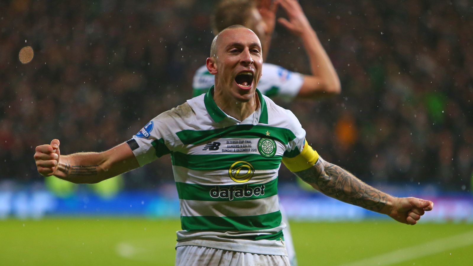 
                <strong>Scott Brown (ehemals u.a. Celtic Glasgow) </strong><br>
                &#x2022; Instagram-Follower: 266.000<br>&#x2022; Einnahmen pro Post: 1.246,54 Euro<br>
              