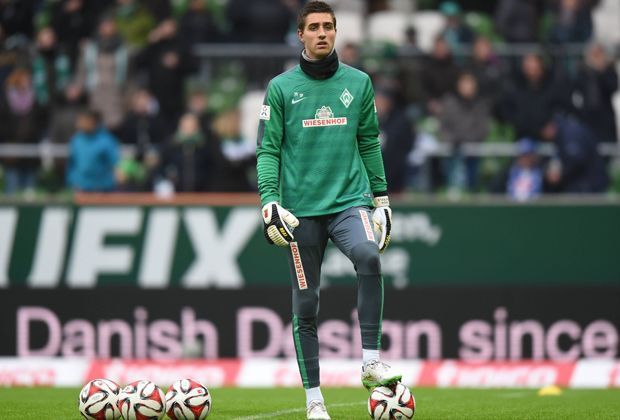 
                <strong>Koen Casteels zu Werder Bremen</strong><br>
                Mittendrin im Werder Torwart-Chaos: Neuling Koen Casteels, der ab sofort die Nummer zwei hinter Stammkeeper Raphael Wolf einnehmen soll. Casteels wurde von Wolfsburg verpflichtet und direkt an die Weser ausgeliehen. 
              
