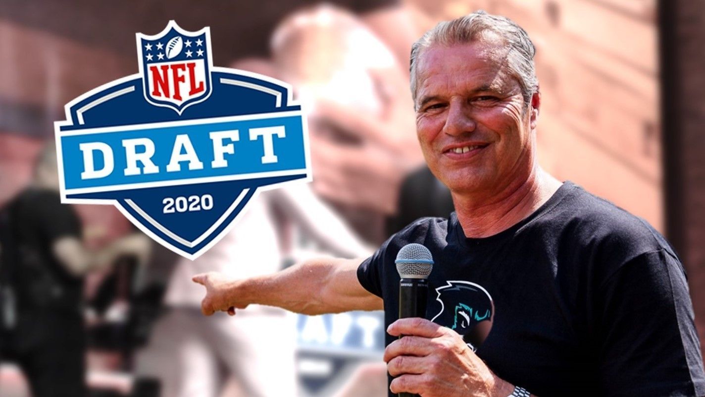 
                <strong>NFL Mock Draft: Jan Stecker tippt die Top 10</strong><br>
                Der diesjährige Draft (in der Nacht vom 23. auf den 24. April ab 1:45 Uhr live auf ProSieben MAXX und ran.de) wird virtuell stattfinden. Das bedeutet aber nicht, dass es weniger spannend wird. Welches Talent kommt bei welchem Team unter? ran-Experte Jan Stecker pickt seine Top 10. Als Quarterback ganz vorne mit dabei: ein Heisman-Trophy-Winner.
              