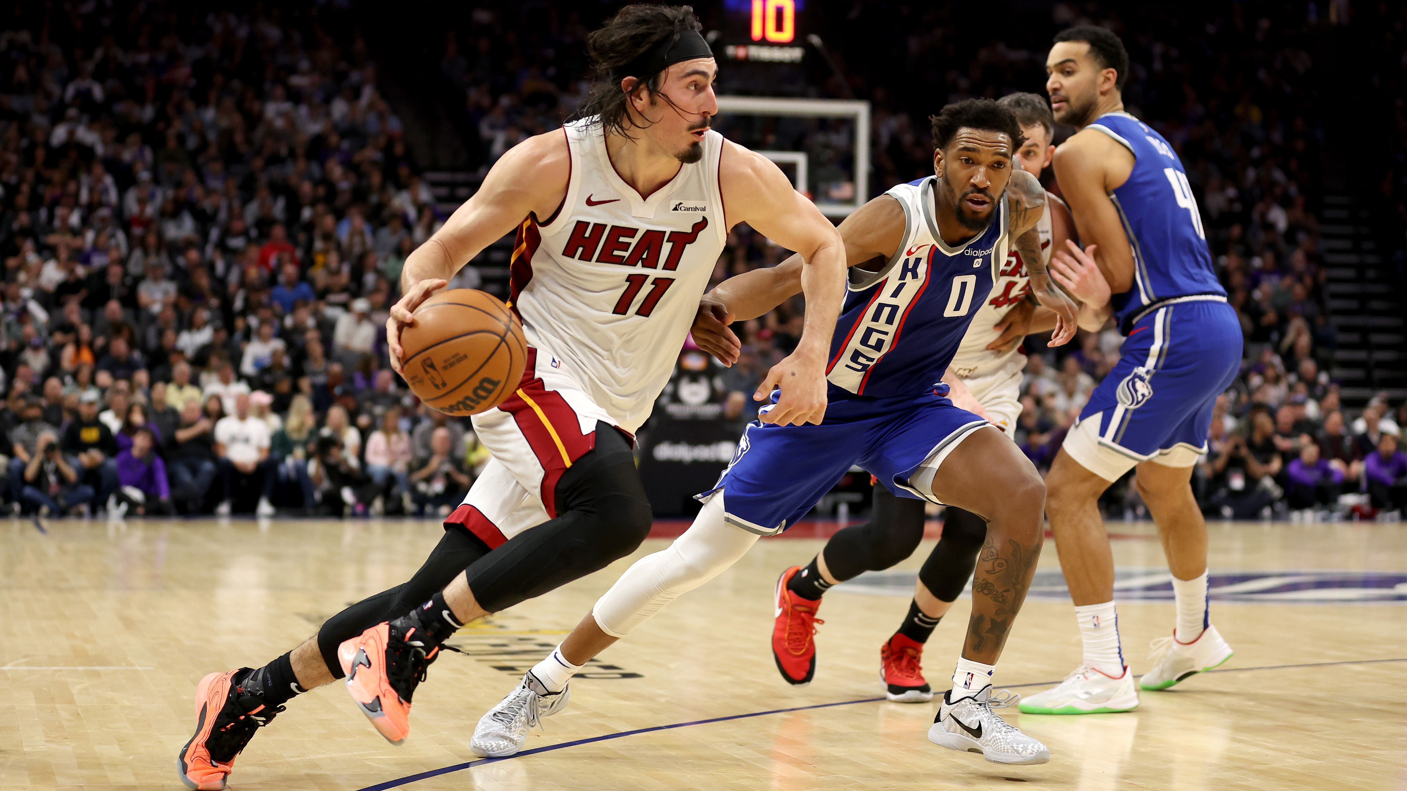 <strong>Jaime Jaquez Jr. (Miami Heat, 18. Pick, 1. Runde): All-Rookie First Team</strong><br>Nach vier Jahren bei UCLA ging es für Jaquez Jr. im Sommer zu den Miami Heat. Dort scheint der 23-Jährige aufgrund seiner Arbeitseinstellung perfekt hineinzupassen. Der Forward hat ein Skillset, mit dem er den Heat auf Anhieb half. Ein Star in der Liga wird er wohl nicht. Dennoch steckt in ihm ein Rollenspieler erster Güteklasse, der in Zukunft viel Interesse anderer Teams auf sich ziehen wird.