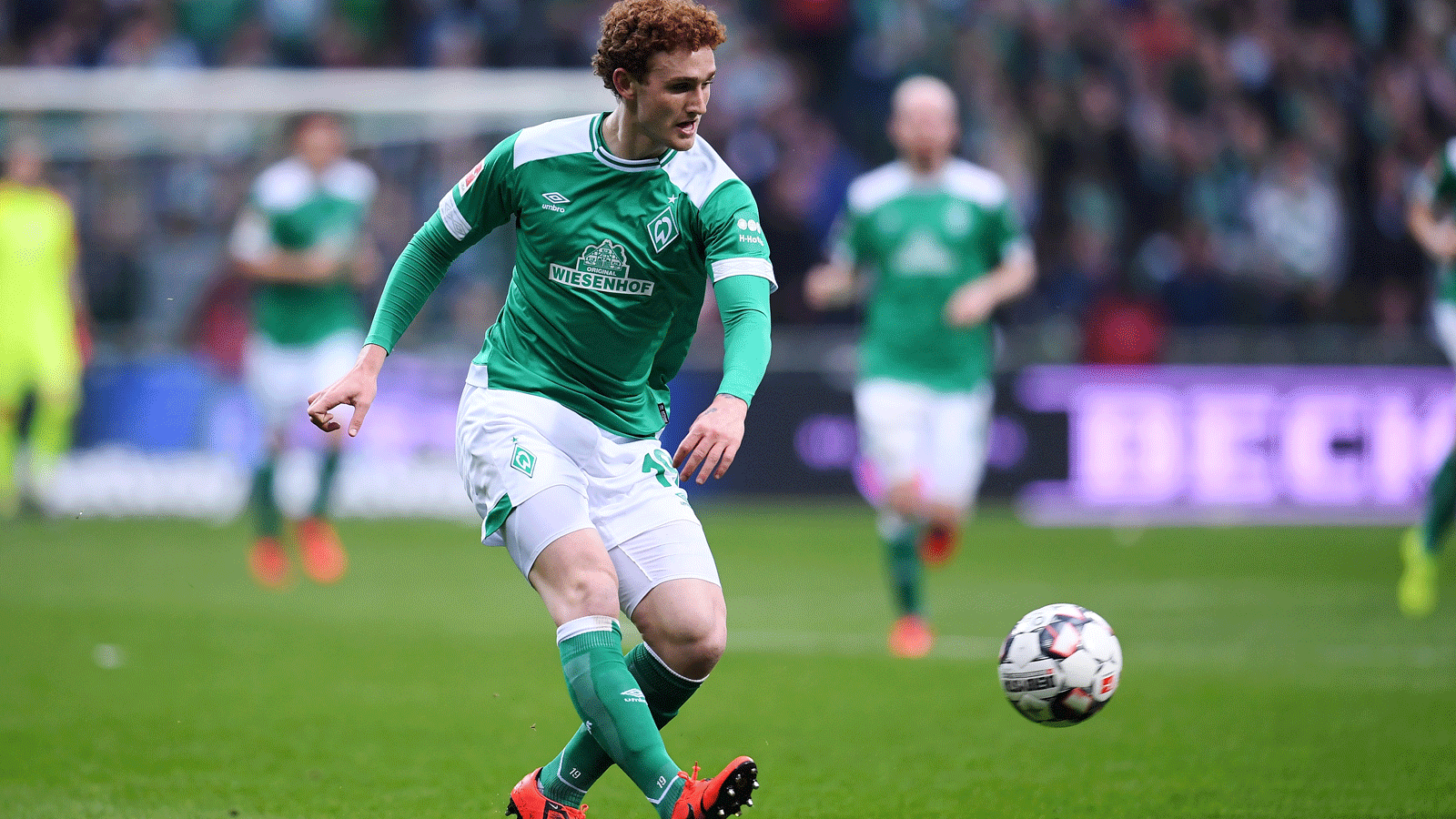 
                <strong>Platz 13: Josh Sargent (20)</strong><br>
                 - Verein: SV Werder Bremen - Position: Mittelstürmer - Marktwert: 6,7 Millionen Euro
              