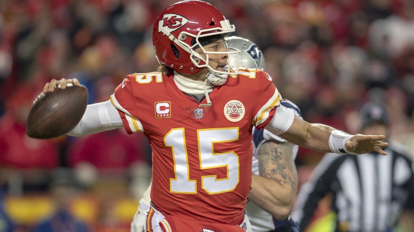 
                <strong>Platz 4: Patrick Mahomes</strong><br>
                Position: QuarterbackTeam: Kansas City ChiefsPlatzierung im Vorjahr: nicht dabei
              