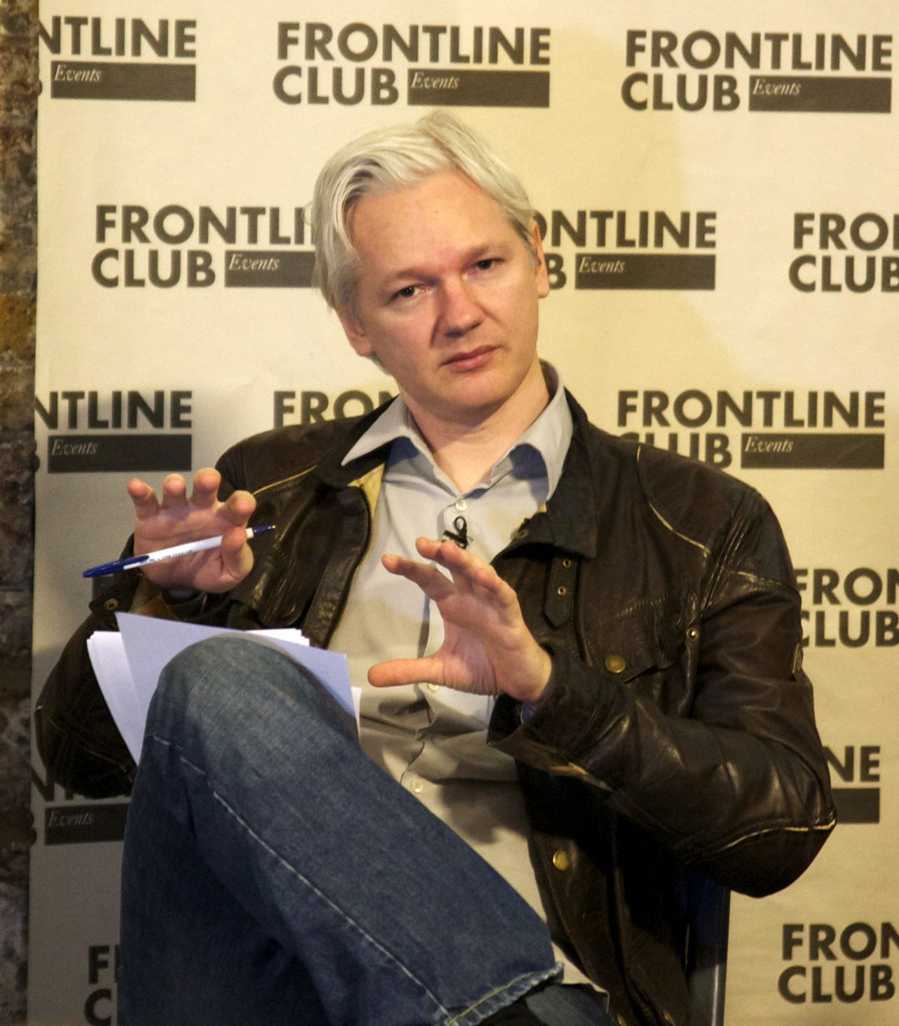 Vom Hacker zum Häftling: Wie tickt eigentlich Julian Assange? | Galileo