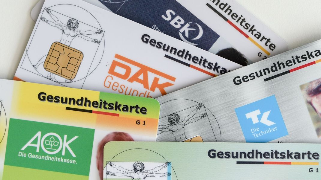Für einige gesetzliche Versicherte ziehen die Beitrag nochmal überraschend an.&nbsp; (Symbolbild)