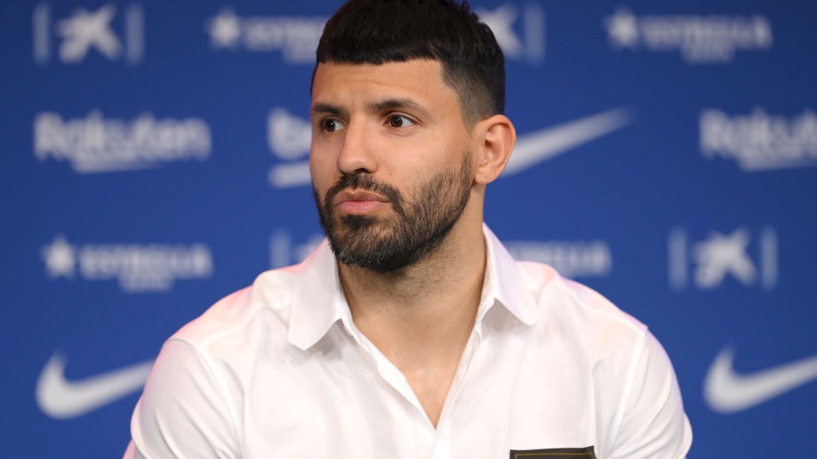 
                <strong>Sergio Agüero</strong><br>
                Der erfahrene Argentinier kam ursprünglich nur nach Barcelona, um dort endlich an der Seite von Messi auflaufen zu können. Dieser Traum ist nun geplatzt. Obendrein plagen den 33-Jährigen noch Wadenprobleme, die einen Einsatz gegen Bayern unmöglich machen. Aber seine Klasse und Erfahrung könnten im weiteren Saisonverlauf noch eine wichtige Rolle spielen. 
              