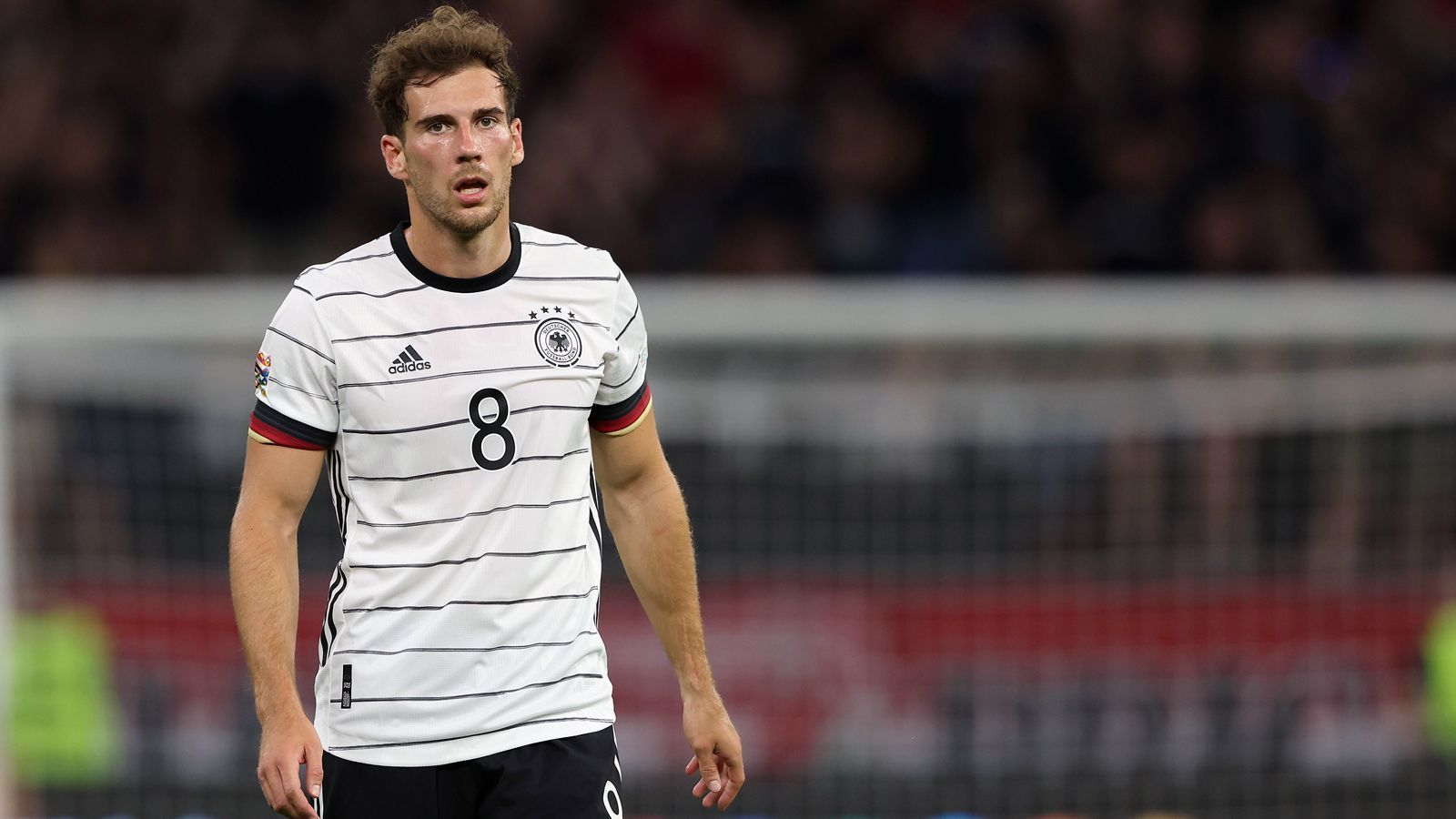 
                <strong>#8: Leon Goretzka (FC Bayern München)</strong><br>
                &#x2022; Position: Defensiver Mittelfeldspieler<br>&#x2022; A-Länderspiele: 44 (14 Tore)<br>&#x2022; Alter: 27 Jahre<br>
              