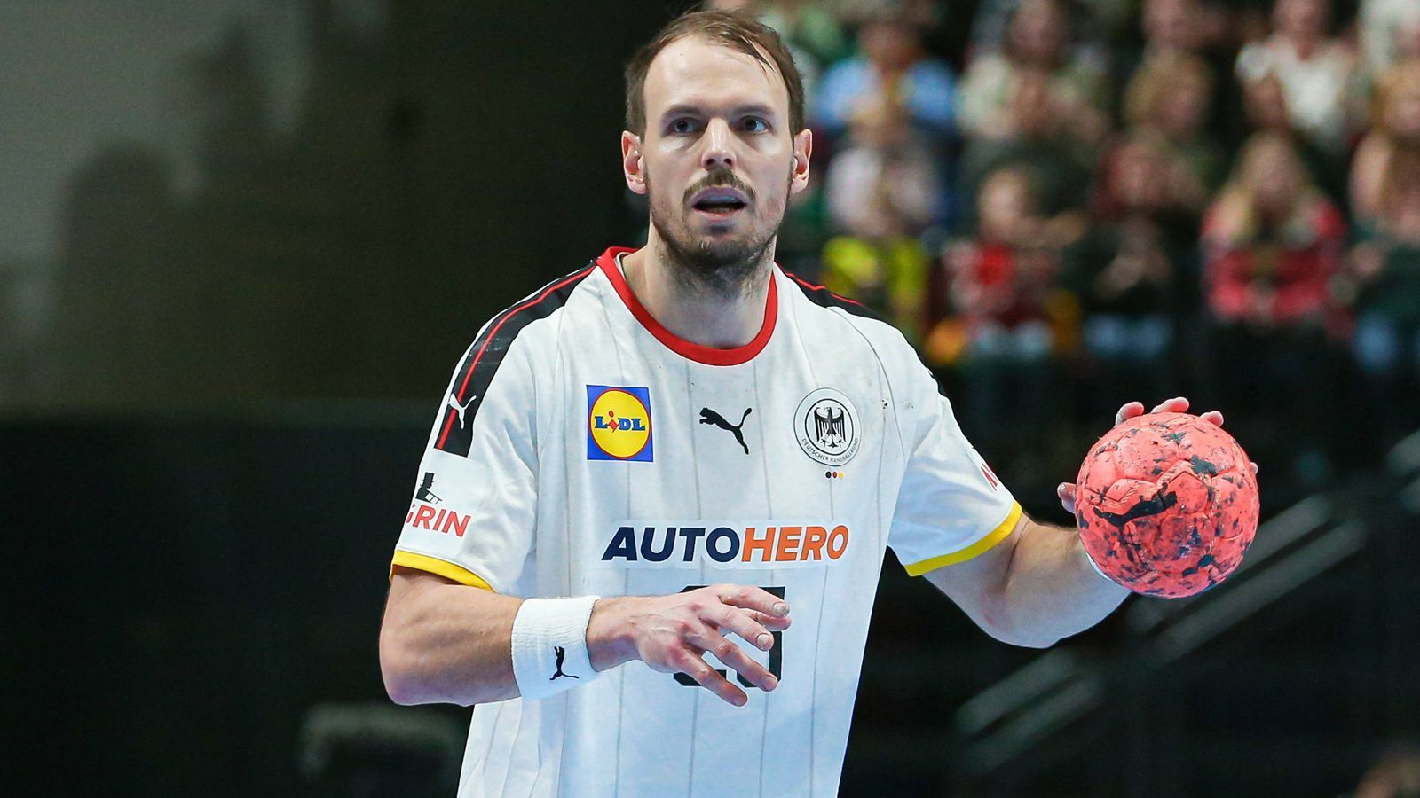 
                <strong>Kai Häfner</strong><br>
                Kai Häfner hört wegen seiner Robustheit und seiner Herkunft auf den Namen "Schwabenpower".
              