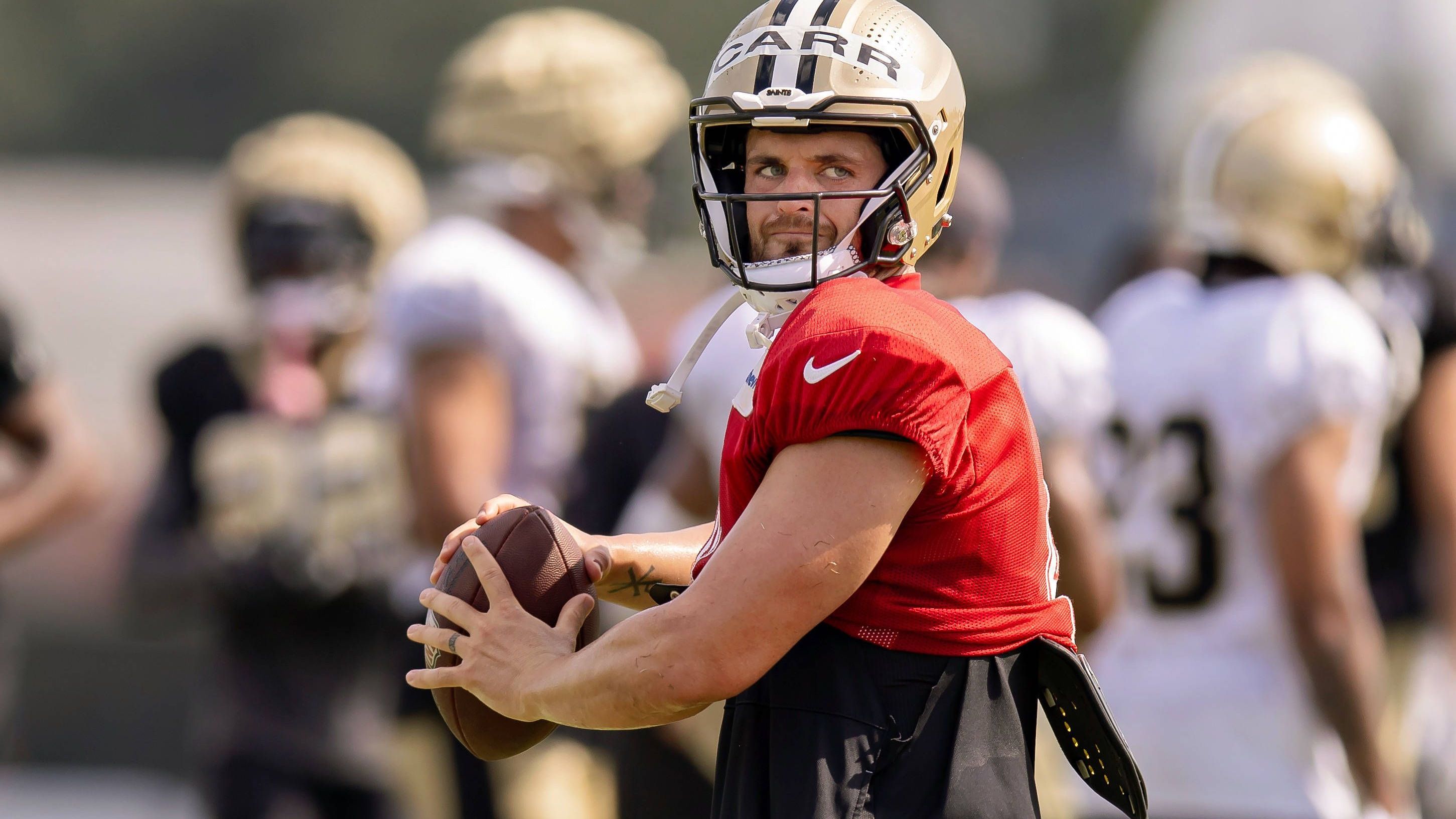 <strong>Platz 14 - Derek Carr</strong><br>- New Orleans Saints<br>- Quarterback