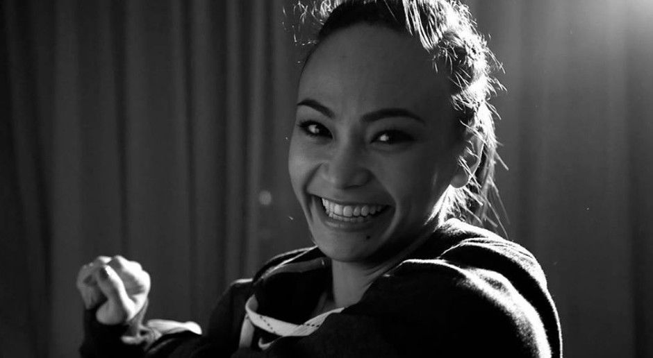 
                <strong>Michelle Waterson: So sexy ist das "Karate Hottie"</strong><br>
                Die amerikanische Reality-Show "Fight Girls" brachte Waterson einem größeren Publikum näher.
              