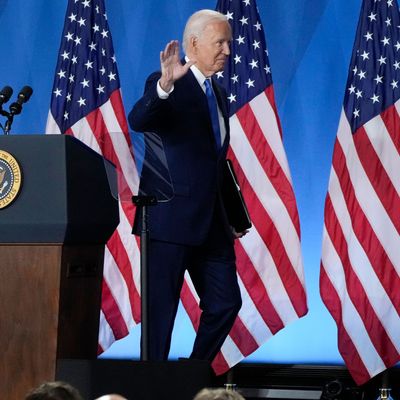 US-Präsident Joe Biden leistet sich nach seinem Selenskyj-Putin-Fauxpas einen zweiten Patzer auf dem NATO-Gipfel in Washington. 