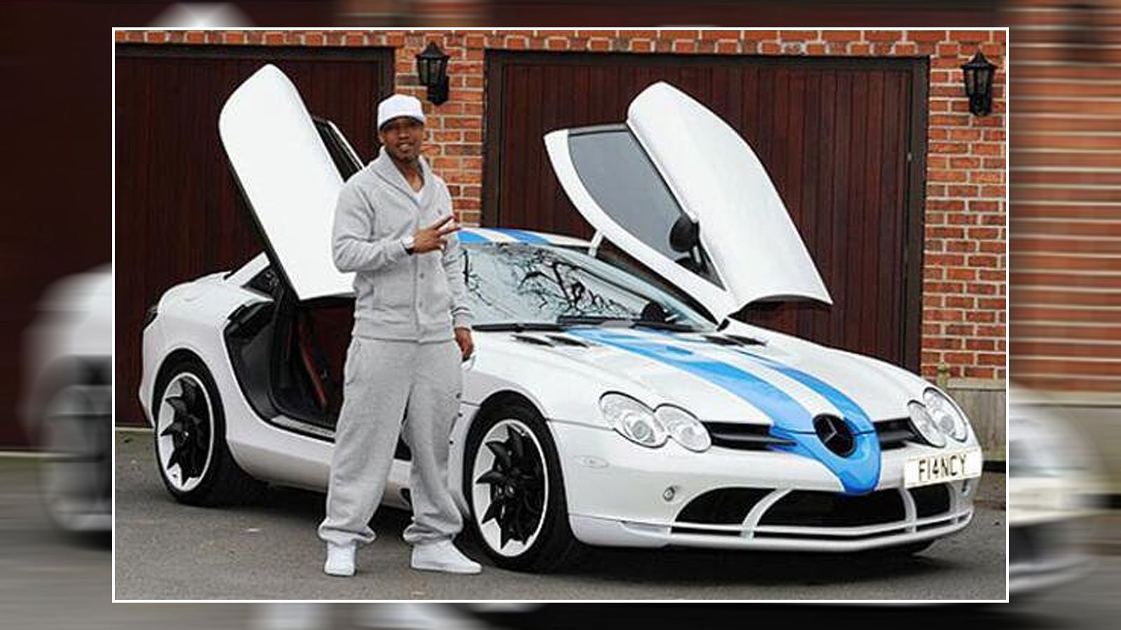 
                <strong>El-Hadji Diouf (früher u.a. Liverpool, Leeds, Glasgow Rangers)</strong><br>
                Auto: Mercedes-Benz SLR McLarenPreis: 472.000 Euro
              