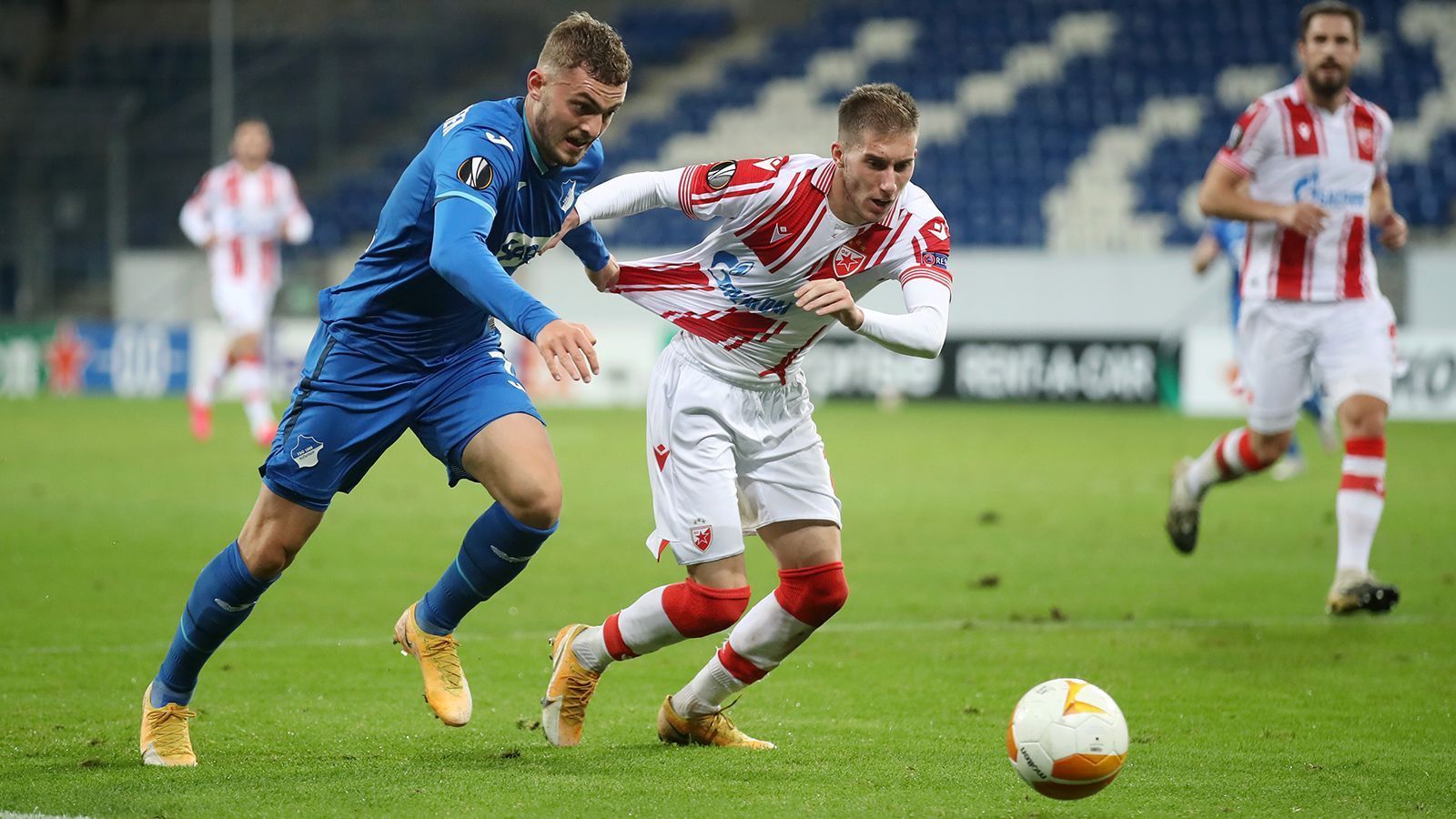 
                <strong>TSG Hoffenheim</strong><br>
                Trotz der bislang enttäuschenden Hinrunde ist der Kader der TSG auch in der Breite ausreichend gut besetzt. Zugänge wird's in Hoffenheim deshalb wohl erst im Sommer geben, für den Winter werden Jacob Bruun Larsen (Kopenhagen) und Kasim Adams (Braunschweig) als potenzielle Abgänge gehandelt.
              