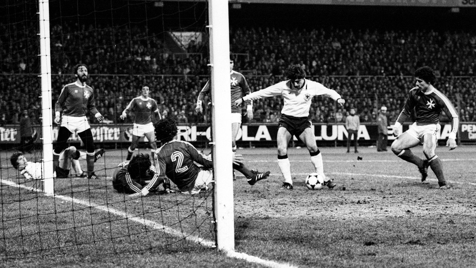 
                <strong>Deutschland gegen Malta 8:0</strong><br>
                Wann: 27. Februar 1980
              