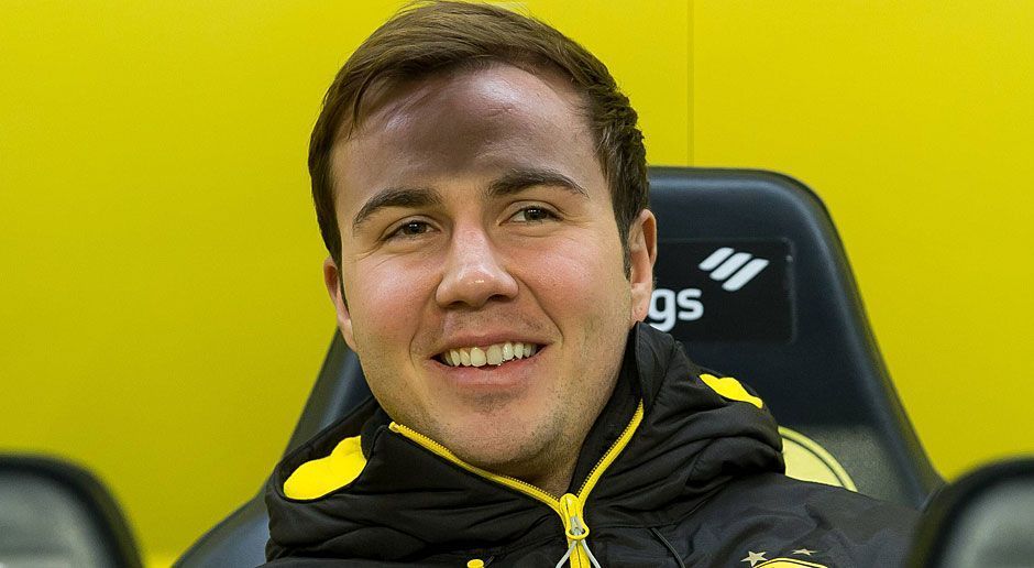 
                <strong>Mario Götze</strong><br>
                Kommt in Minute 62 für Kapitän Götze aufs Feld, um der geschockten Dortmunder Mannschaft neues Leben einzuhauchen - und das klappt mit Bravour! Götze reißt das Spiel an sich, legt beide Batshuayi-Buden auf und darf sich nach Schlussende vom Dortmunder Publikum feiern lassen. Gigant Götze!ran-Note: 1
              