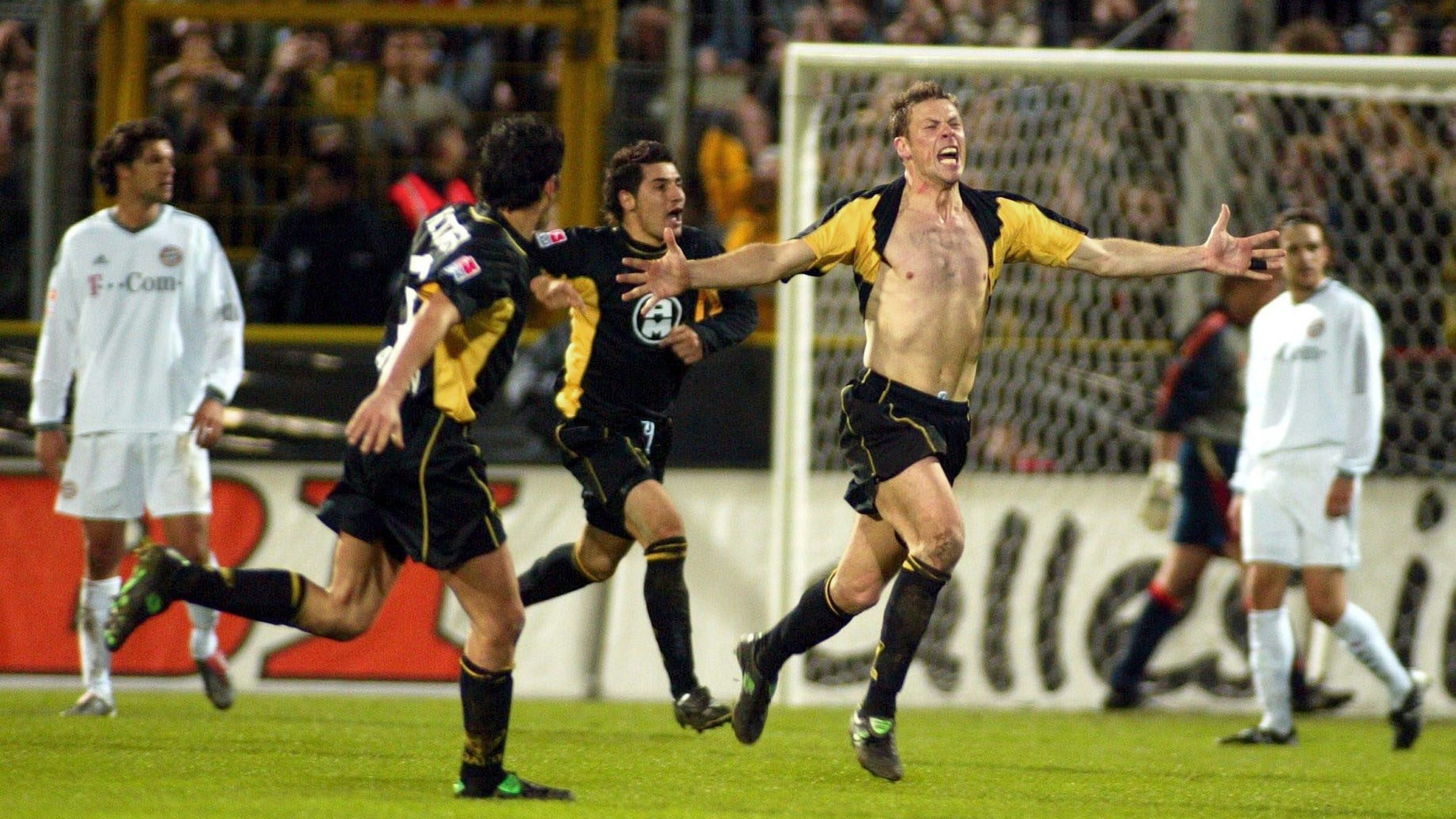 <strong>Saison 2003/04: Alemannia Aachen - Viertelfinale</strong><br>Drei Jahre zuvor bebte der Tivoli schon einmal, als die Alemannia die Bayern empfing. Der heutige TV-Experte Erik Meijer erzielte neun Minuten vor Schluss den viel umjubelten Siegtreffer per Kopf.