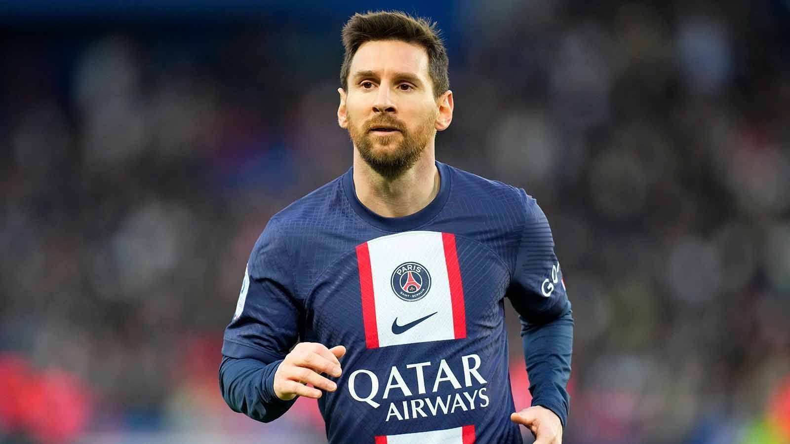 
                <strong>PLATZ 3: Lionel Messi (PSG)</strong><br>
                Monatsgehalt: 3,375 Millionen Euro
              
