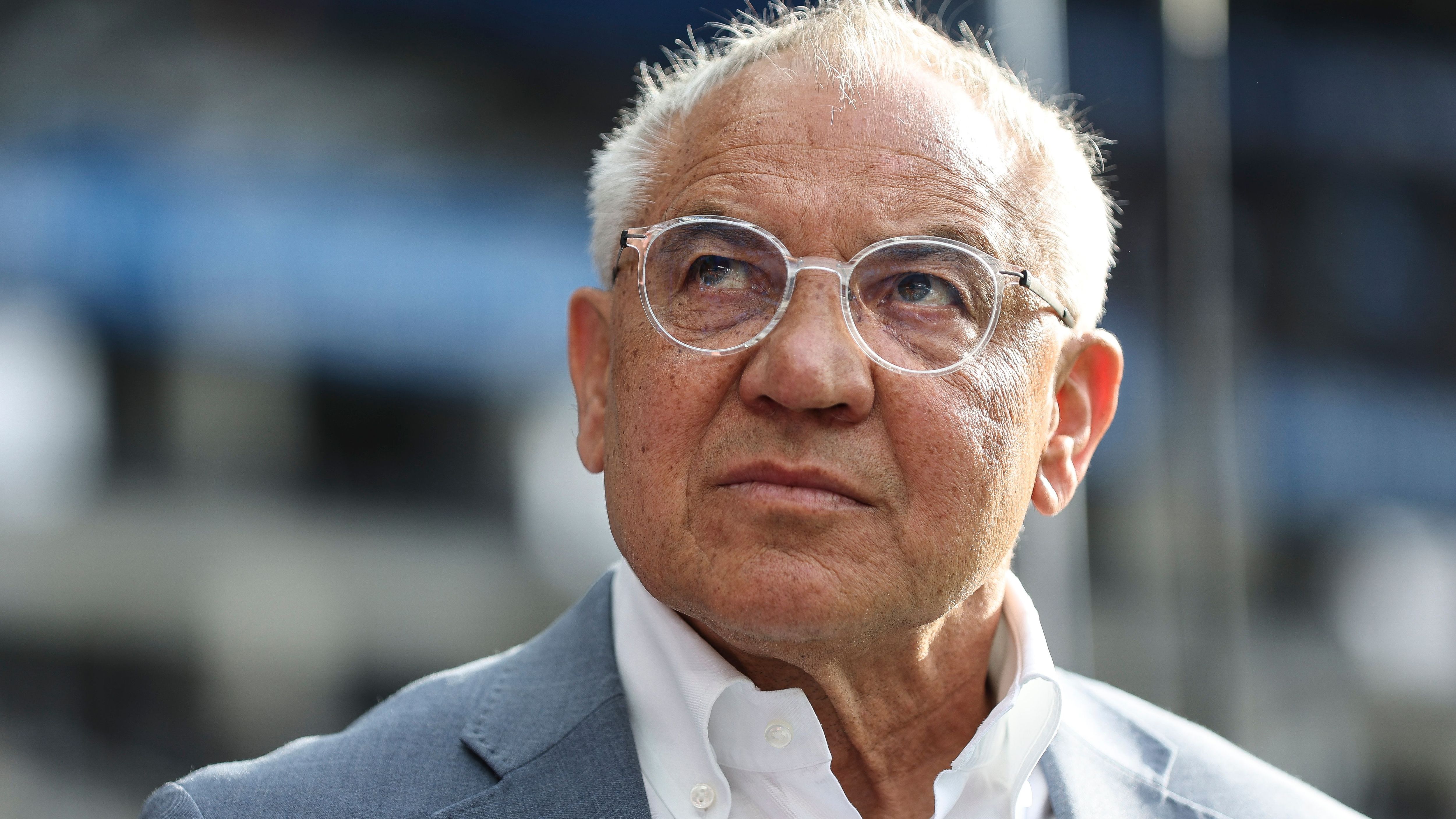 <strong>Felix Magath (vereinslos)</strong><br>Er übernahm den VfL Wolfsburg im März 2011 mitten im Abstiegskampf und schaffte den Klassenerhalt. In der Saison drauf kaufte er 36 Spieler - ohne Erfolg. Im Oktober 2012 musste er gehen. Nach Stationen beim FC Fulham und SD Luneng in China rettete er im Saisonendspurt 2021/22 Hertha BSC vor dem Abstieg. Seitdem hat Magath keinen Job mehr übernommen.