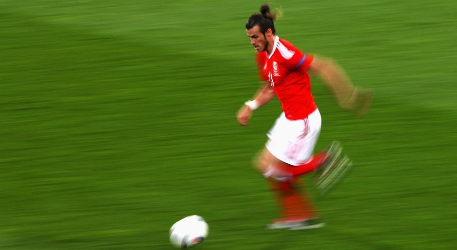 
                <strong>Gareth Bale</strong><br>
                Im Spiel zwischen Russland und Wales sorgt Gareth Bale mit einem Sprint nach dem anderen für Aufsehen. Laut UEFA-Statistik bringt es der Waliser in den ersten 45 Minuten dabei auf eine Spitzen-Geschwindigkeit von 29 km/h. Kaum zu glauben, dass das nicht für die schnellsten Spieler bei der EM reicht. ran.de zeigt die Top 5 ...
              