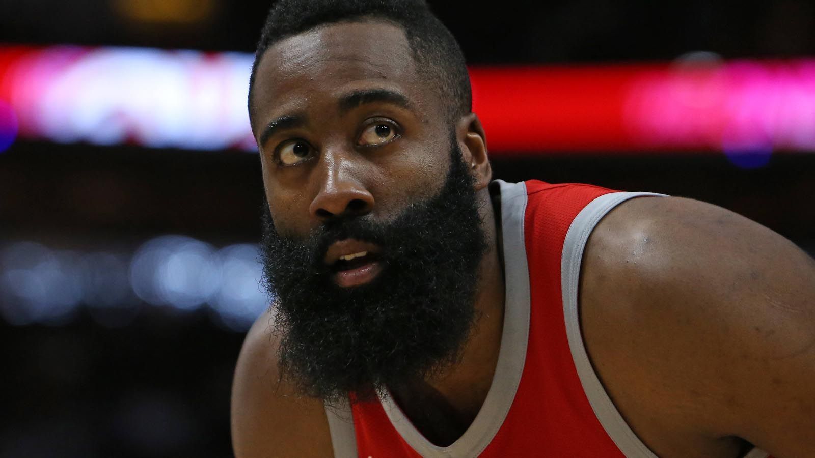 
                <strong>James Harden</strong><br>
                Aktueller Verein: Houston RocketsPunkte pro Spiel: 24.3All-Star-Nominierungen: 7
              