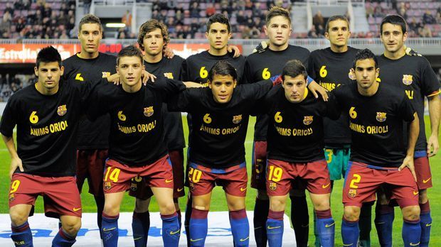 
                <strong>Das Rekordteam</strong><br>
                Nachdem Hoffnungsträger wie Bojan Krkic, Cristian Tello oder Isaac Cuenca sich nicht als Stammspieler durchsetzen konnten, sah es in der Saison 2010-11 so aus, als hätte La Masia eine neue goldene Generation hervorgebracht. Barcas B-Team holte 71 Punkte in der zweiten Liga und landete auf Platz drei – ein neuer Vereinsrekord. 
              