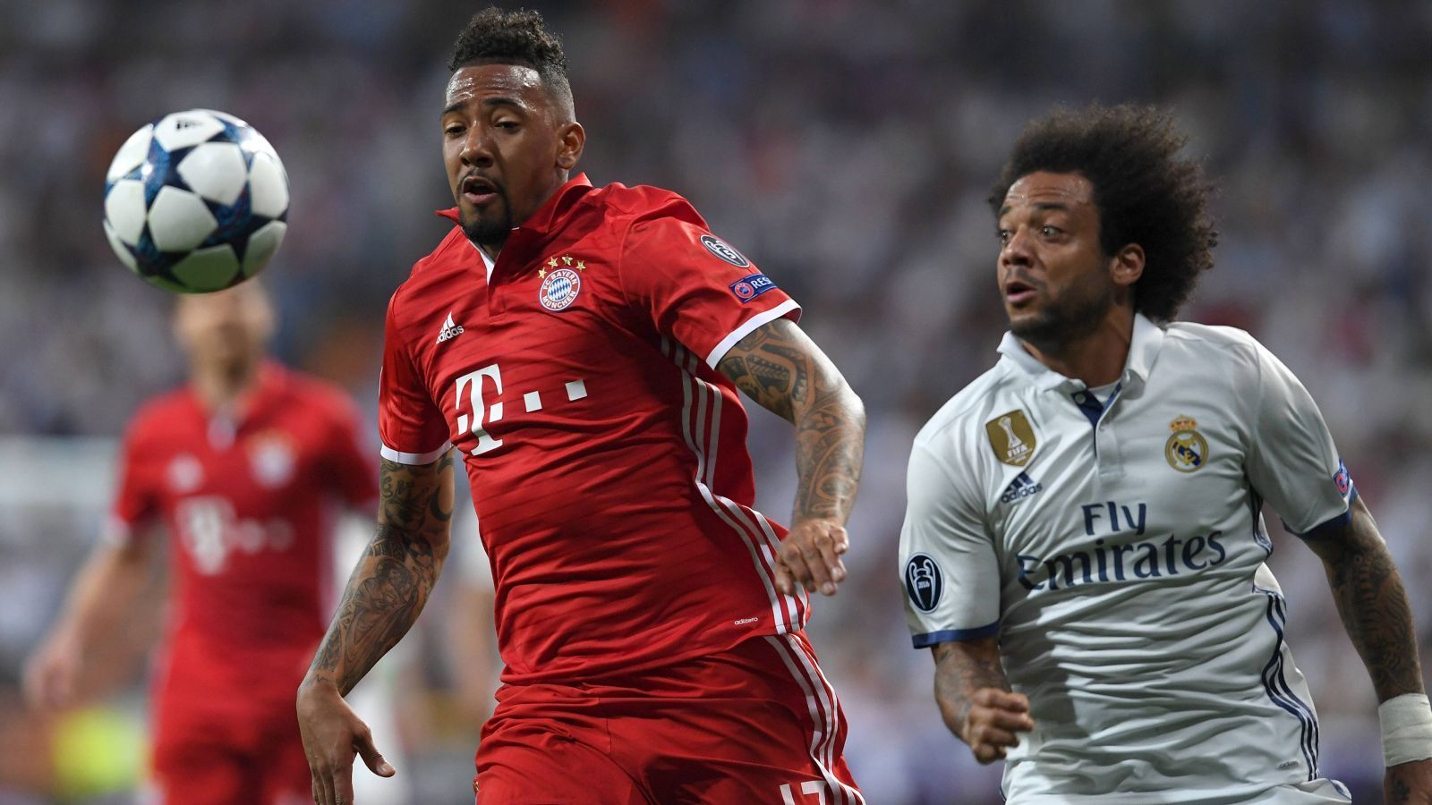 
                <strong>Real Madrid</strong><br>
                Zugegeben, mit seinen 32 Jahren ist Jerome Boateng nicht mehr der Jüngste und bei Real Madrid steht eher ein Umbruch an. Allerdings wird Kapitän Sergio Ramos die Madrilenen aller Voraussicht nach verlassen, wie Inter hat auch Real arge Geldprobleme. Nicht umsonst will Präsident Florentino Perez mit aller Macht die Super League durchdrücken. Zudem steht ein Wechsel von Boatengs Kumpel David Alaba nach Spanien bevor, zwei Top-Verteidiger zum Nulltarif können Real Madrid nur helfen.
              