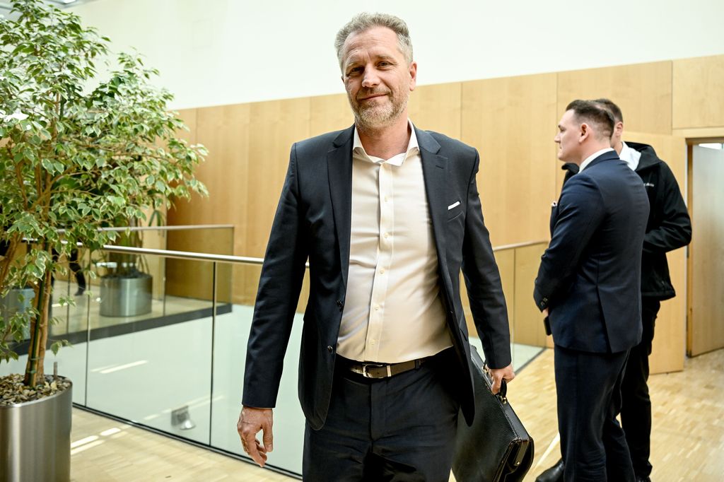 Eilmeldung: Durchsuchung Bei Afd Politiker! Das Ausmaß Ist Gigantisch! - xhx1c58