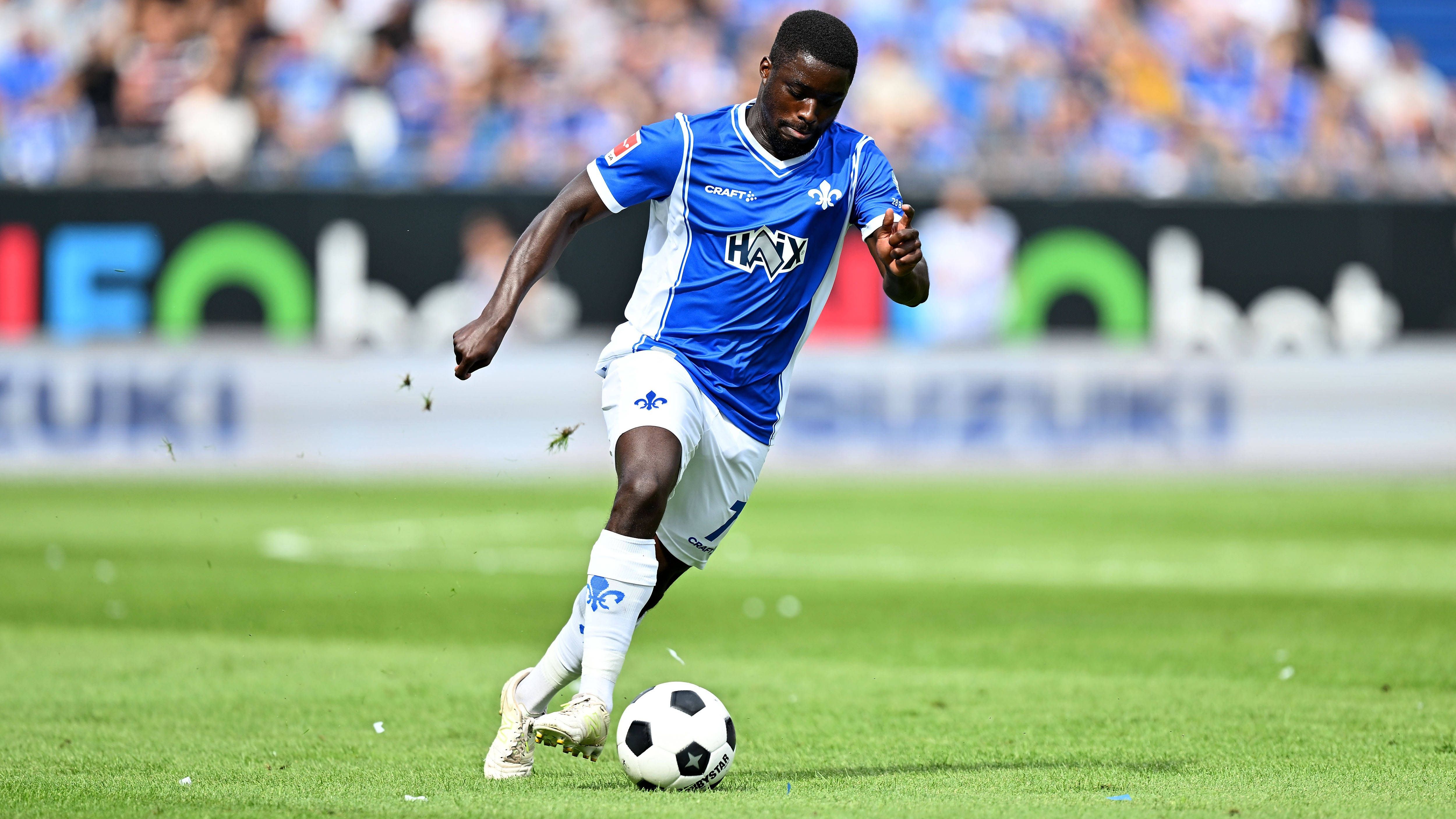 <strong>Braydon Manu (SV Darmstadt 98)</strong><br>Größe: 1,70 Meter<br>Position: Mittelstürmer