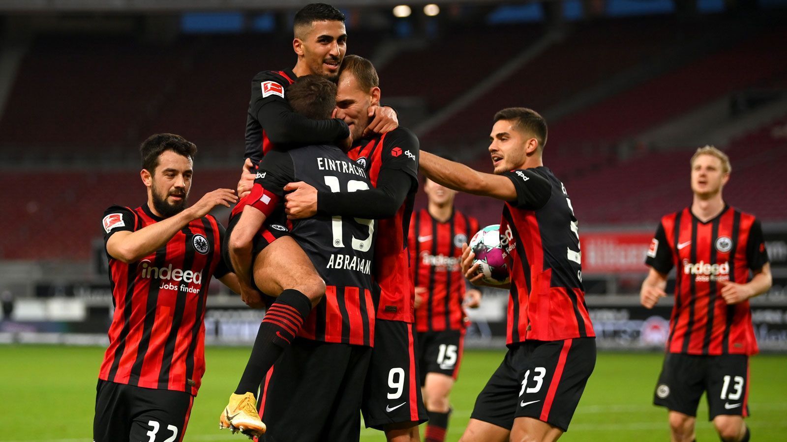 
                <strong>Platz 6: Eintracht Frankfurt</strong><br>
                Medienerlöse 2020/21: 75,69 Millionen Euro -Davon 63,85 Mio. national und 11,84 Mio. international.
              