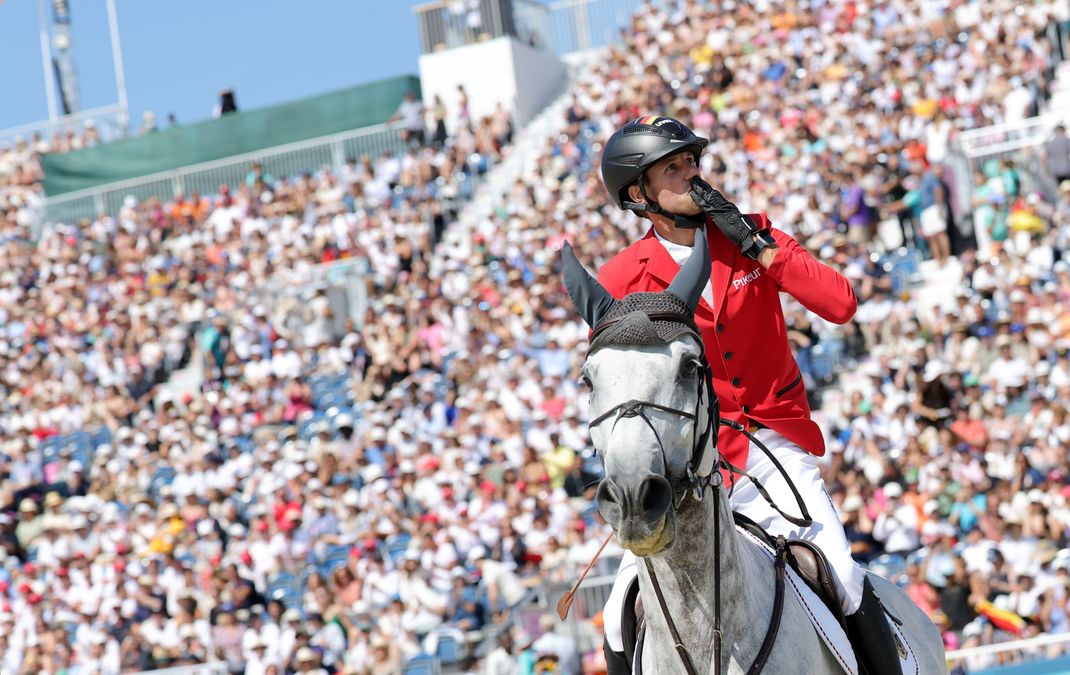 Christian Kukuk gewinnt auf Checker 47 Gold im Springreiten.