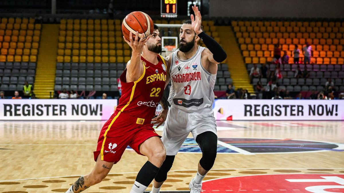Spanien im Auftaktduell mit Georgien