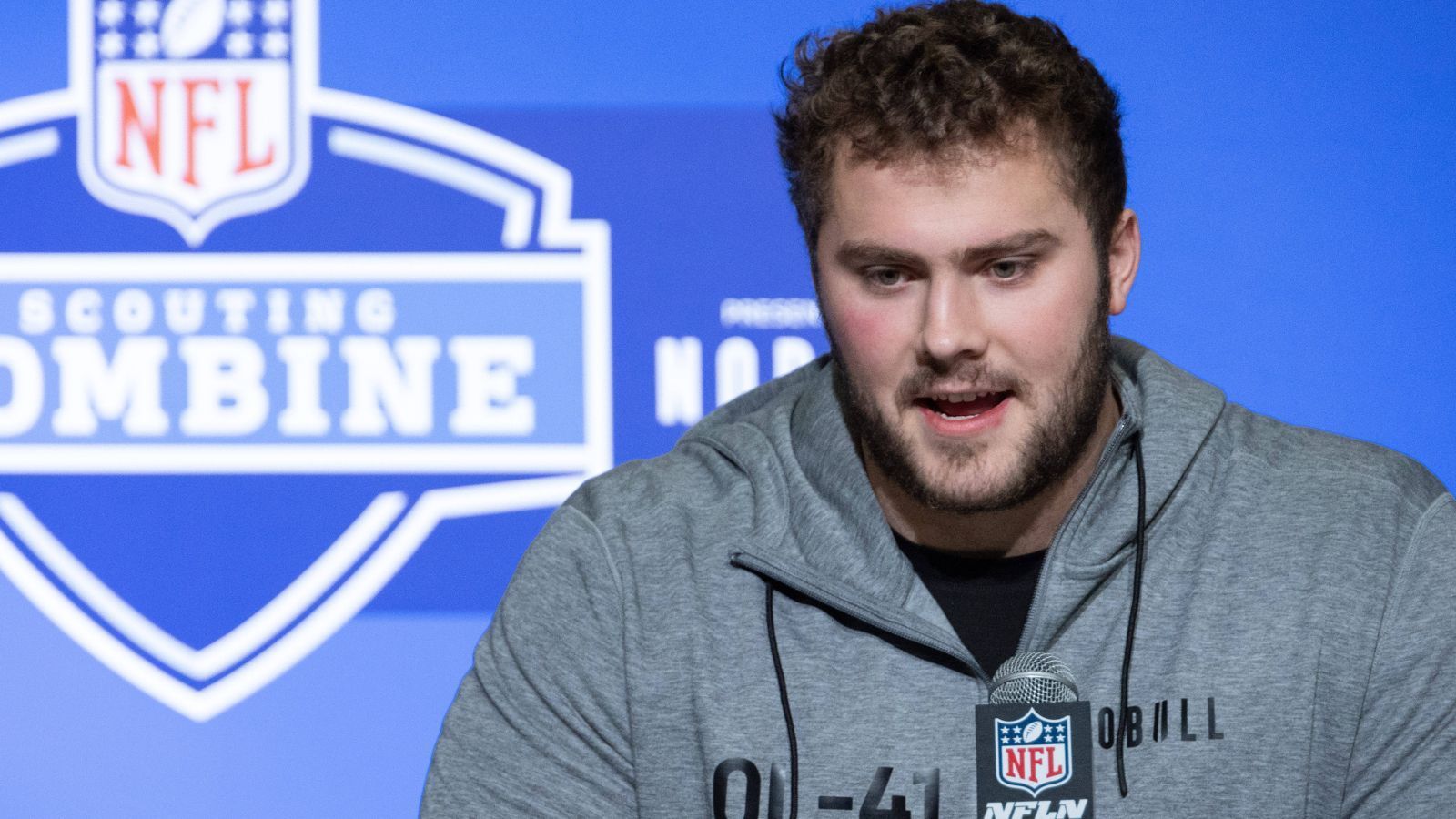 
                <strong>Platz 6 (geteilt): Peter Skoronski</strong><br>
                &#x2022; Position: Offensive Tackle<br>&#x2022; College: Northwestern<br>&#x2022; Gewinn bei 100 Dollar Einsatz: 20.000 Dollar<br>
              