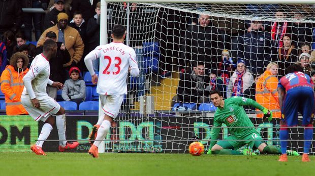 
                <strong>Crystal Palace gegen den FC Liverpool 1:2</strong><br>
                Beispiel 4: Der nächste ganz normale Klopp-Wahnsinn! Dank eines umstrittenen Foulelfmeters in der Nachspielzeit gewannen die Reds am 6. März in Unterzahl bei Crystal Palace mit 2:1. Christian Benteke verwandelte zum Endstand.
              