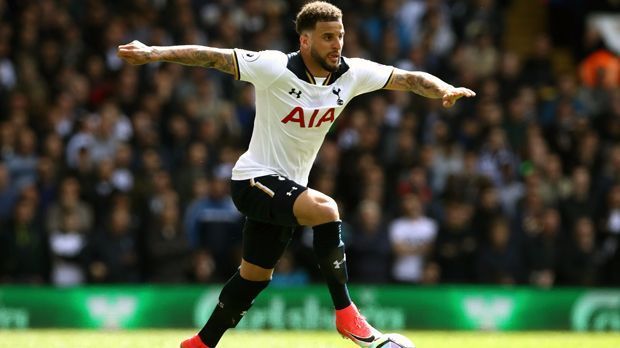 
                <strong>Rechter Verteidiger</strong><br>
                Kyle Walker (Tottenham Hotspur)
              