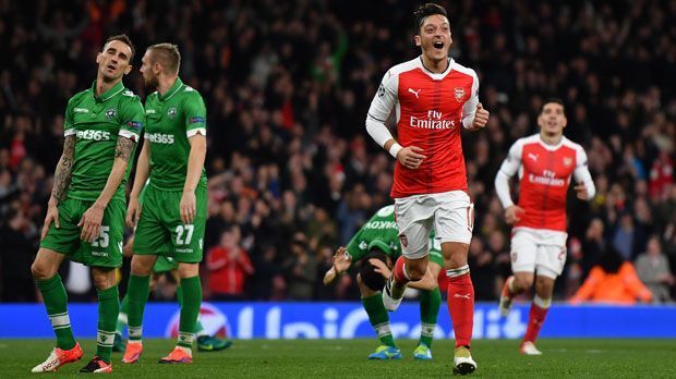 
                <strong>Mesut Özil (Arsenal) - 19. Oktober 2016</strong><br>
                Mesut Özil ist der vierte deutsche Dreierpack-Schütze in der Champions League. Beim 6:0 des FC Arsenal über Ludogorets Razgrad aus Bulgarien am dritten Gruppenspieltag der Saison 2016/17 erzielte Özil alle seine drei Tore in der zweiten Halbzeit (56., 83., 87. Minute). 
              