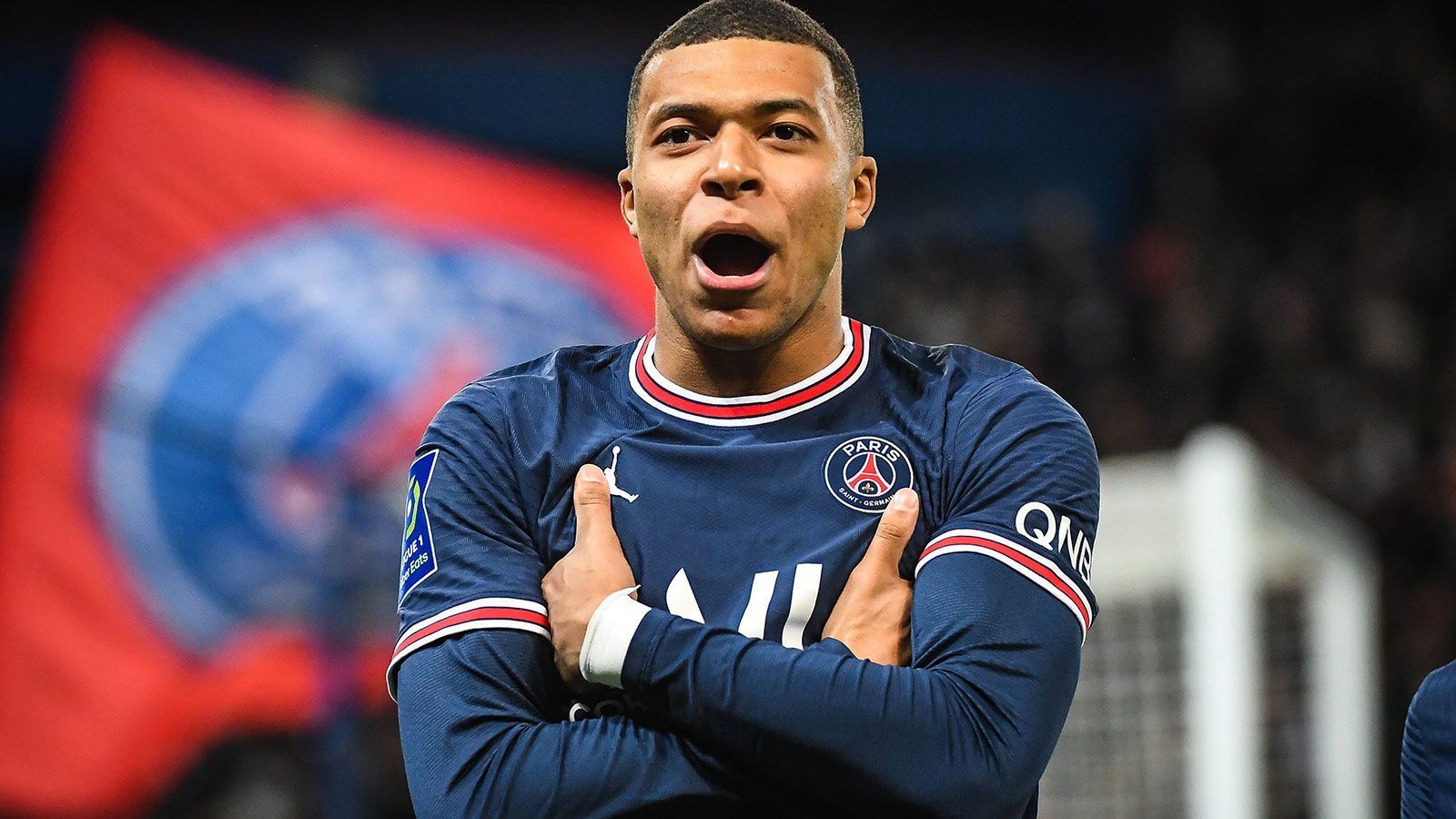 
                <strong>Platz 6: Kylian Mbappe </strong><br>
                Paris Saint-Germain | Angriff | 23 Jahre | Vorjahresposition: 7 (+1)
              