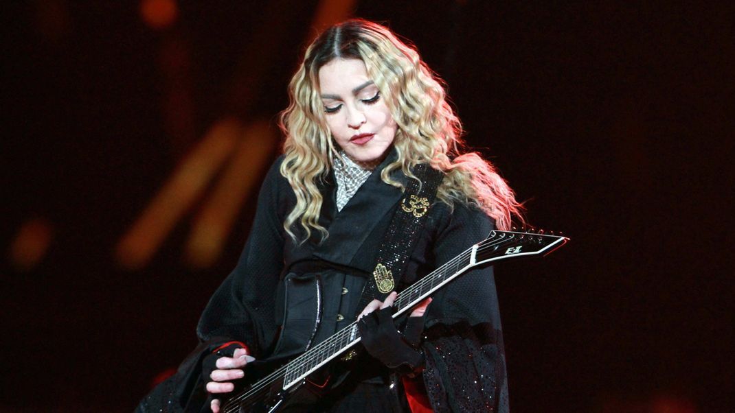 Mega-Star Madonna feiert nach Krankheit ihr Bühnen-Comeback. Alle Infos gibt es hier!