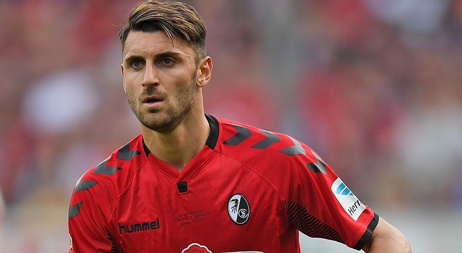 
                <strong>Vincenzo Grifo</strong><br>
                Neuer Verein: Borussia MönchengladbachAlter Verein: SC FreiburgAblösesumme: 6 Millionen Euro
              