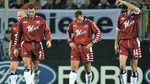 
                <strong>Hamburger SV</strong><br>
                Hamburger SV: Nach jahrelanger Abstinenz in der Königsklasse zahlen die Hanseaten in der Saison 2000/2001 Lehrgeld. In einer Gruppe mit Juventus Turin, Deportivo La Coruna und Panathinaikos Athen holt das Team von Frank Pagelsdorf nur sechs Punkte und scheidet aus. Legendär ist jedoch das 4:4 im Heimspiel gegen Juventus.
              