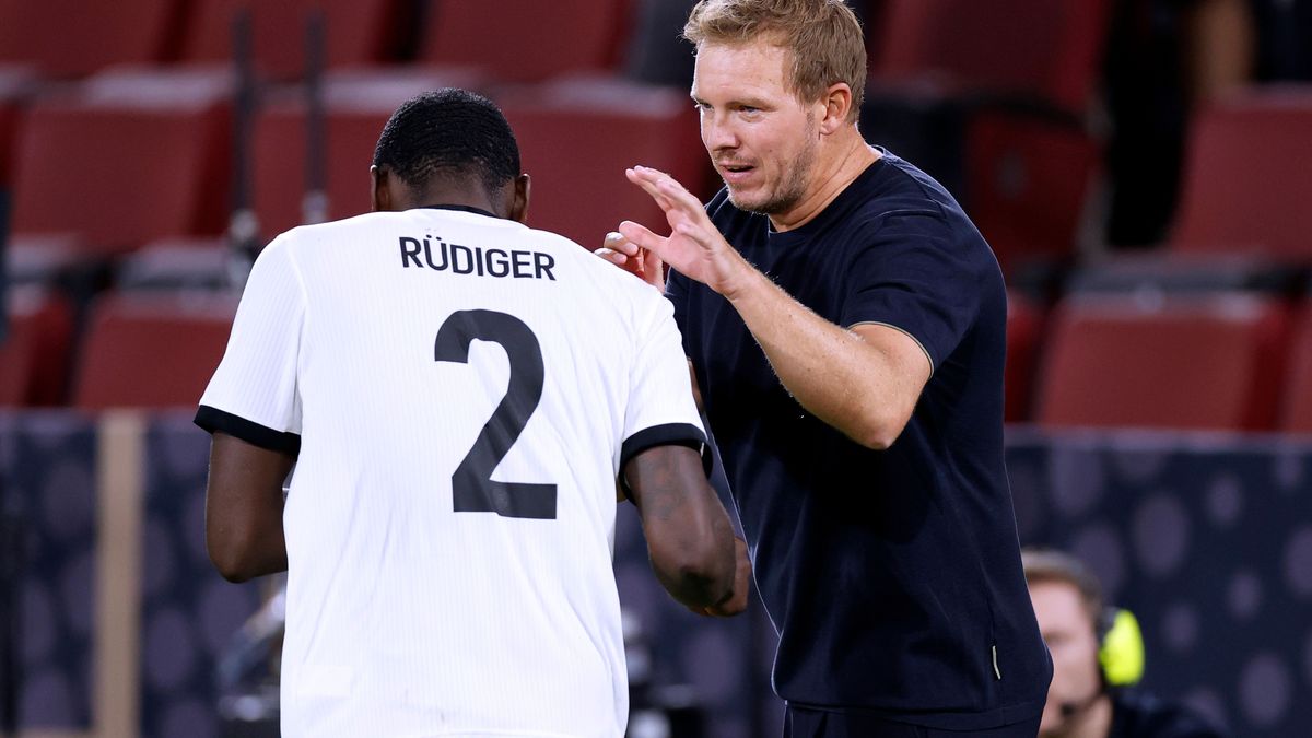 NAGELSMANN Julian Trainer Team Deutschland mit RUEDIGER Antonio WM Qualifikation Spiel Deutschland - Nord Irland 3 : 1 am 07.09.2025 in Koeln DFL REGULATIONS PROHIBIT ANY USE OF PHOTOGRAPHS as IMAG...