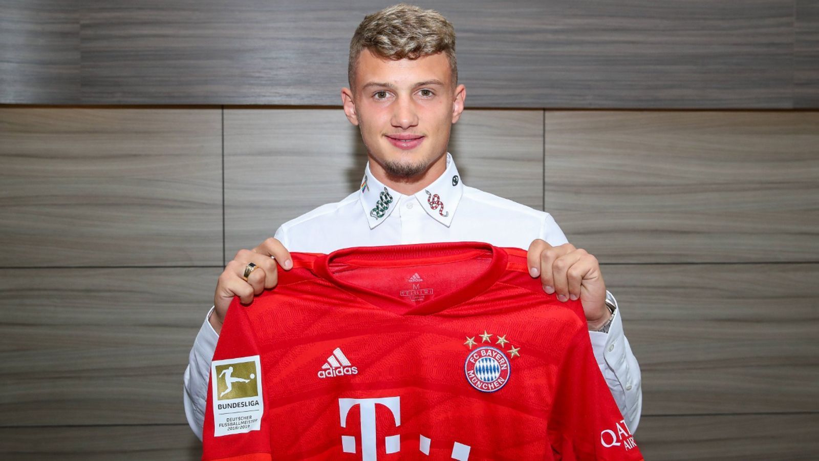 
                <strong>Michael Cuisance</strong><br>
                Beim FC Bayern: August 2019Verpflichtet von: Borussia Mönchengladbach (12 Millionen Euro Ablöse)Spiele/Tore für den FC Bayern: 0/0Erfolge beim FC Bayern: -
              