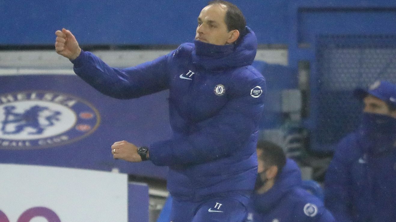 
                <strong>Debüt für den FC Chelsea: 0:0 gegen Wolverhampton Wanderers (Premier League)</strong><br>
                Zwischen dem (vorzeitigen) Ende bei PSG zur Weihnachtszeit 2020 und dem Neustart bei Chelsea liegt diesmal nicht einmal ein Monat. Das mit Spannung erwartete Debüt für die Blues gerät jedoch zu einer mageren Nullnummer in der Premier League gegen die Wolverhampton Wanderers.
              