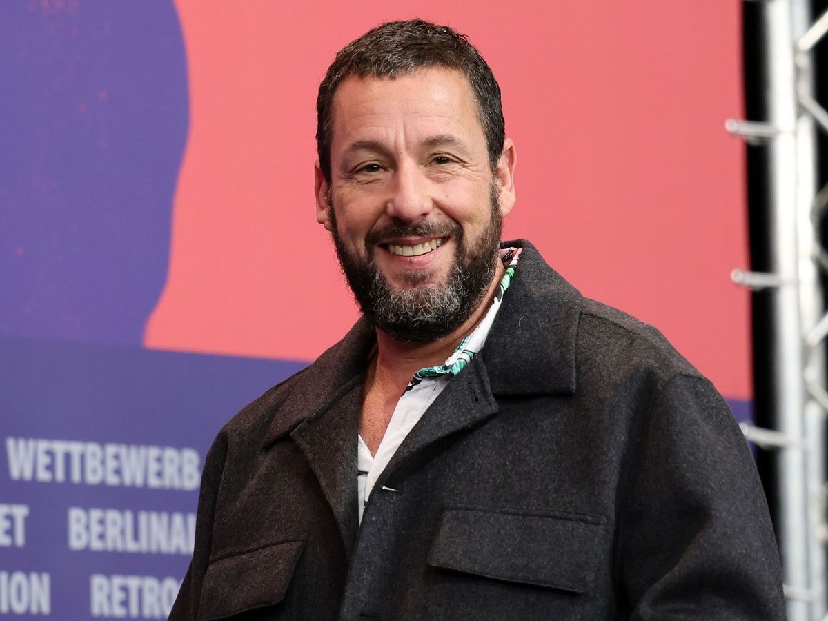 Adam Sandler: Vì vậy, đây là Vermögen des bestbezahlten Schauspielers Hollywoods!