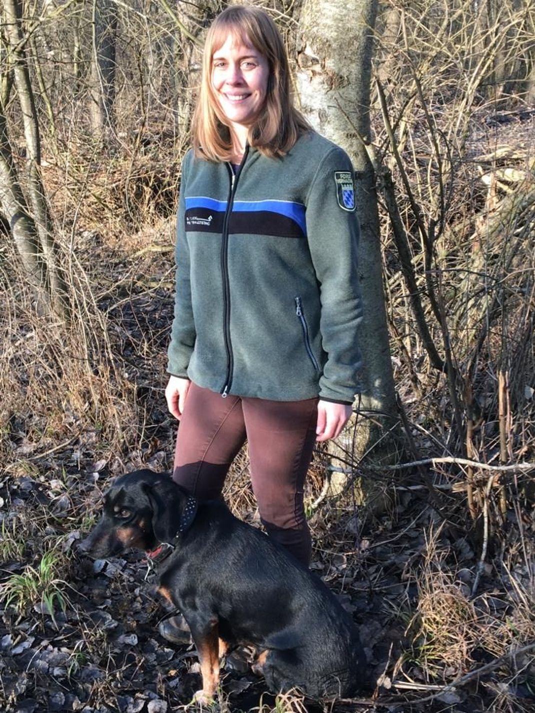 Försterin Julia Borasch ist täglich mit ihrer Slowakischen Bracke im Revier unterwegs.