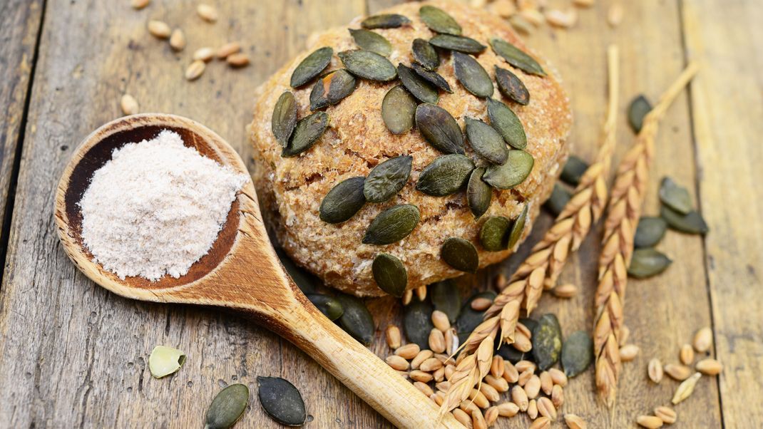 Sehen aus wie Muffins, sind aber leckere Brötchen: Dinkelbrötchen von Brotsommelier Axel Schmitt.