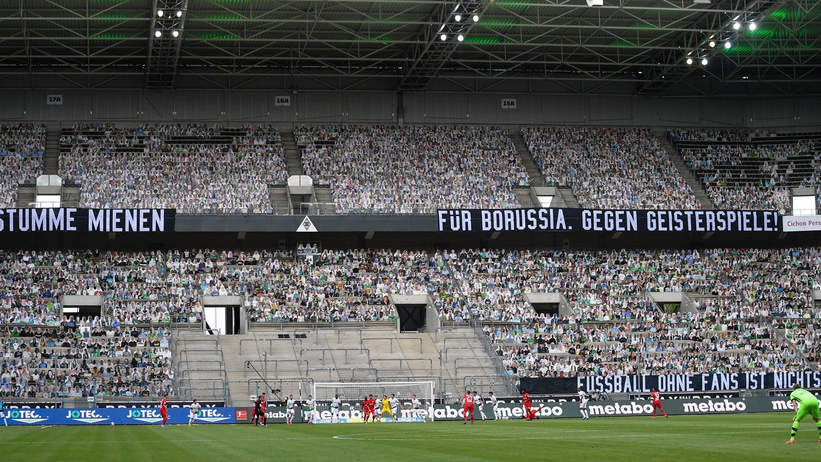 
                <strong>Borussia Mönchengladbach</strong><br>
                Stadion: Borussia-ParkKapazität: 54.002Vorgehen: 30.000 verkaufte Dauerkarten, diese gelten aktuell nur für die Rückrunde und kosten damit nur den halben Preis
              